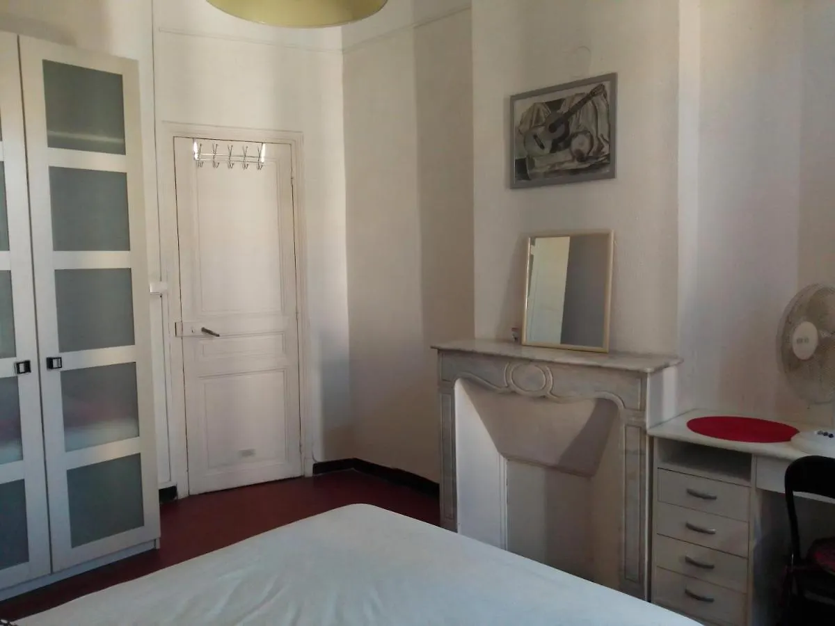 Typical Toulon Apartment 50M Beaches