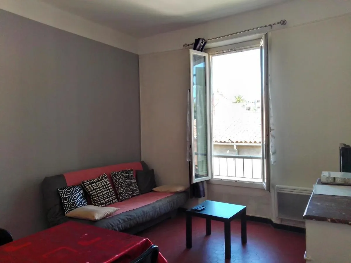 Typical Toulon Apartment 50M Beaches